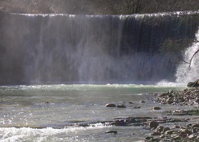 مزرعة للإقامة Mulino Di Culmolle *